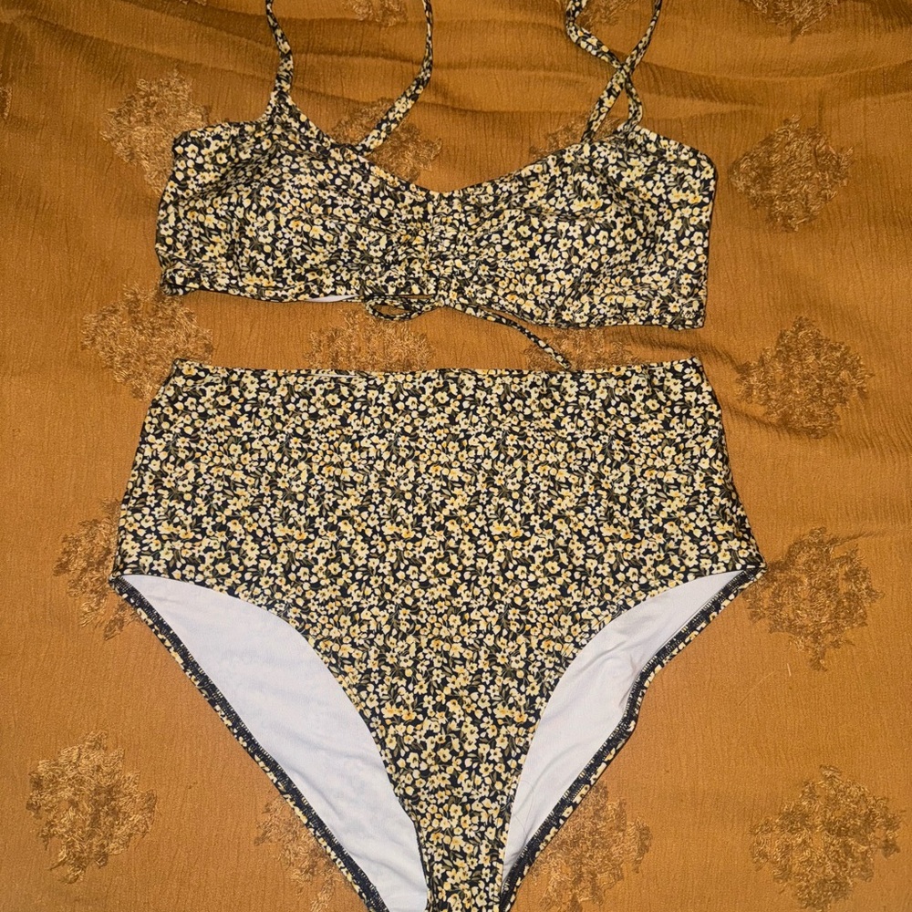 Old Navy bikini, high waisted blue and yellow floral, size XL